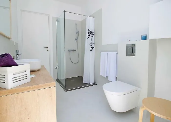 V - Private Pool, Special Location & Surroundings ميميتسا