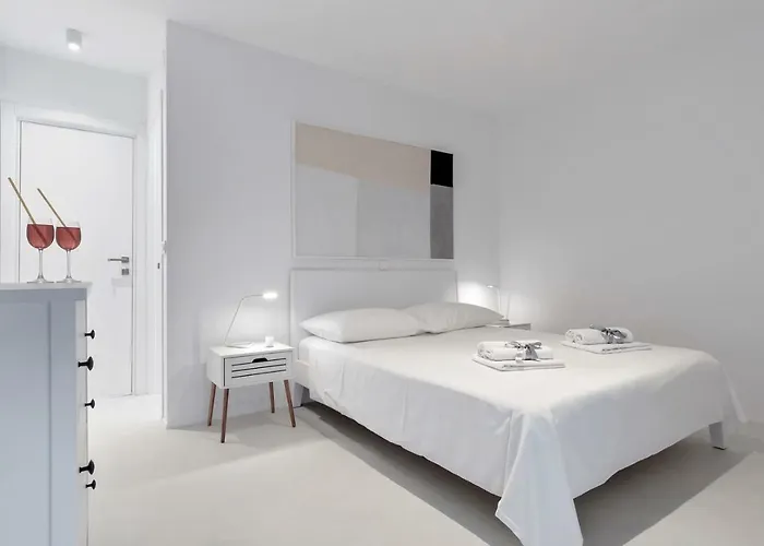 V - Private Pool, Special Location & Surroundings ميميتسا