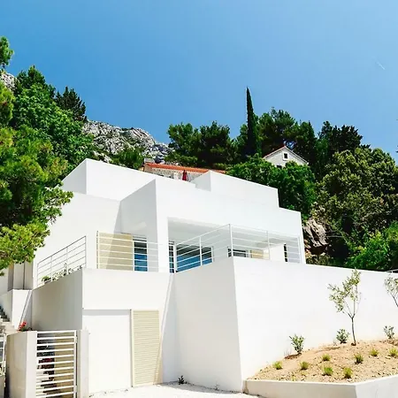 V - Private Pool, Special Location & Surroundings Villa