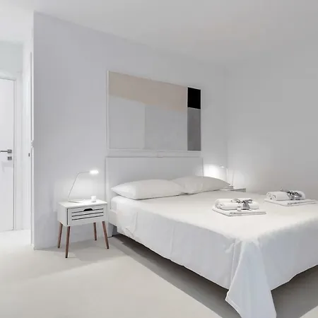 V - Private Pool, Special Location & Surroundings Mimice