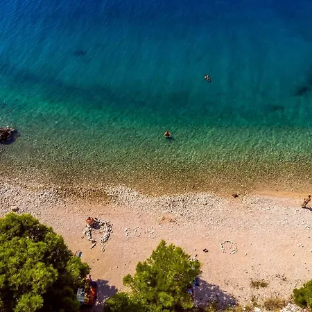 V - Private Pool, Special Location & Surroundings *