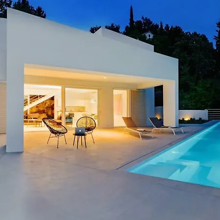 Villa V - Private Pool, Special Location & Surroundings *
